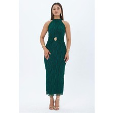 Neşeli Butik Kadın Yeşil Flok Baskılı Halter Yaka Gold Kemer Detaylı Midi Boy Elbise NBMY4023