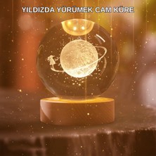 Renas Store Kız Figürlü Sarı Cam Küre Işıklı Büyük Boy Ahşap Standlı Dekor