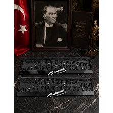 Benim Pleksicim 2 Adet Ön-Arka Atatürk Imzalı Kabartmalı Özel Tasarım Plakalık | Siyah Abs | Tüm Araçlarla Uyumlu