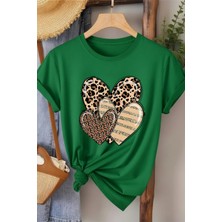 L'eivor Leopar Desenli Kalp Tasarım Baskılı Kadın T-Shirt