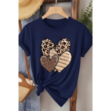 L'eivor Leopar Desenli Kalp Tasarım Baskılı Kadın T-Shirt