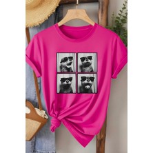 L'eivor Fok Balığı Poz Baskılı Kadın T-Shirt