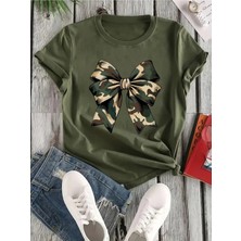 L'eivor Kamuflaj Desenli Kurdele Baskılı Kadın Haki Pamuk T-Shirt