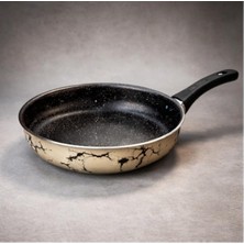 1001 Yapışmaz Tava, Mermer Desenli, 25 Cm, Teflon Kaplama, Ergonomik Sap, Homojen Isı Dağılımı