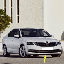 Valor Ön Tampon Alt Koruma Spoyleri 5E0807611D Skoda Octavia ile Uyumlu 2018-2020