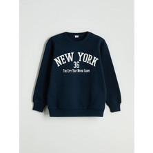 Lc Waikiki Yeni Sezon Bisiklet Yaka New York Baskılı Erkek Çocuk Sweatshirt