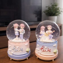 ÖNÇ - PRİME Orta Boy Romantik Çift Temalı Kar Küresi