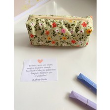 1 Çok Şey Çiçek Desenli Kalemlik | Kalem Kutusu , Boyut 18*7*6cm , Astarlı , Yumaşak Form