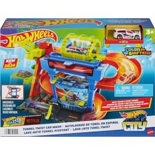Meks Hot Wheels Oto Yıkama Oyun Seti Hot Wheels Oto Yıkama Oyun Seti ve 1:64 Ölçekli Renk Değiştiren Ara