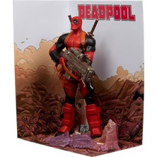 Meks Mcfarlane Toys - Marvel Deadpool 1: 6. Ölçekli Sahne ve Çizgi Roman (Deadpool #1)