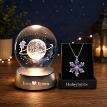 Keyfim Shop Kişiye Özel Satürn Işıklı Cam Küre 8cm*6cm Lotus Kamelya Çiçeği Kolye Hediyeli