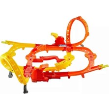 Maxi Trendy Hot Ones Turbo Oyun Parkuru, 1:64 Ölçekli 2 Araç ve Kolayca Birleştirilebilen Pistle Başa Baş Yarış ve Akrobasi, JFH35