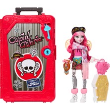 1001 Skulltimate Secrets Cupid Asteria Bebek ve Aksesuar Seti, Hedef: Bavullu Kabin Slay-Katyon ve Giysi