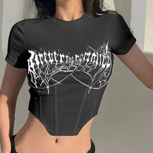 Balina Siyah Zincir Detaylı Üçgen Kesim Gothic Yarım T-Shirt