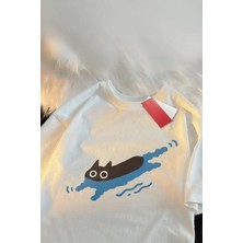 Balina Ekru Swimming Cat Unisex T-Shirt