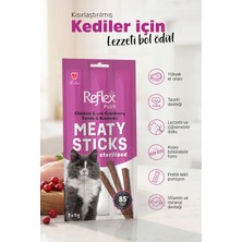 Reflex Plus Meaty Sticks Tavuklu Ve Kızılcıklı Çubuk Kısırlaştırılmış Yetişkin Kedi Ödül Maması 3x5 g