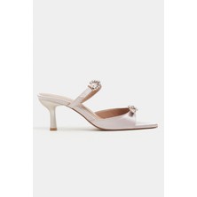 Nişantaşı Shoes Calista Koyu Bej Saten Toka Detay Sivri Burun Kadın Topuklu Terlik