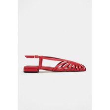 Nişantaşı Shoes Leny Kırmızı Saten Biyeli 1-2 cm Kalın Topuklu Kadın Sandalet Babet