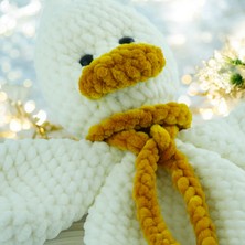 Liva Atelier El Yapımı Amigurumi Örgü Atkılı Ördek Oyuncak