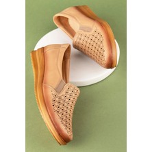 Gondol Kadın Hakiki Deri Anatomik Taban Lazer Delikli Günlük Ayakkabı PYT.1208 Bej
