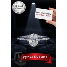 Carat Stone Pırlanta Işıltılı Minimal Işıklı Kutuda Gümüş Oval Yüzük