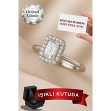 Carat Stone Işıklı Kutuda 1.80 Carat Baget Kadın Gümüş Yüzük