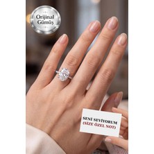 Carat Stone 5 Carat Işıklı Kutuda Kadın Oval Gümüş Yüzük (Pırlanta Işıltılı)