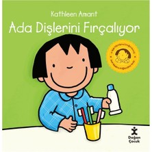 Ada Dişlerini Fırçalıyor