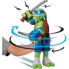 Teenage Mutant Ninja Turtles Giant Roll N Punch Leonardo. Güçlü Delme Eylemini Serbest Bırakın! Her Yaştan Tmnt Hayranları Için 12 Inç Ölçekli Figür!