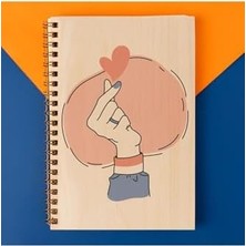 Girl Power Tasarımlı 8 cm x 12 cm Ölçülerinde Çizgisiz 48 Yaprak Ahşap Kapaklı Defter