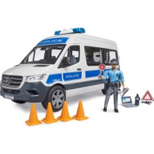 NW NessiWorld Nessiworld MB Sprinter Polis Otobüsü, Sürücüsü ve Aksesuarları