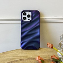 Aksesuarda iPhone 14 Pro  Uyumlu Işığa Göre Renk Değiştiren Holografik Kabartmalı Dalga Desenli Silikon Telefon Kılıfı