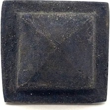 Colezium Antika Tarz Dekoratif Pirinç Flanşlı Piramit Kabara - 29 Mm, Oksit