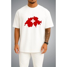 Bahriyeli Collection Oversize Isviçre Bayrağı ve Haritası Göğüs Baskılı Unisex T-Shirt