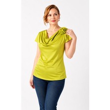 Moda Berray 4380 Fıstık Yeşili Gül Aksesuarlı Saten Degaje Yaka Şık Bluz
