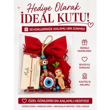 Novaly Store Kişiye Özel Hediye Kutusu – Nazar Boncuğu Duvar Süsü, Bileklik, Dekoratif Figür ve Fiyonk Toka Seti
