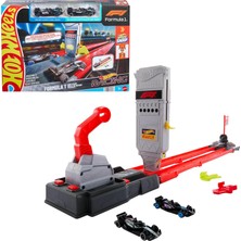 Astraltech Hot Wheels Formula 1 Hızlı Başlangıç Oyuncak Araba ve Pist Seti, 1:64 Ölçekli ve Resmi Lisanslı 2 F