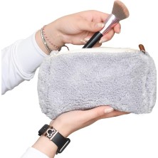 Meks Özgüner Peluş Makyaj Çantası – Yumuşak Şık Tasarım – Fermuarlı, Taşınabilir Kozmetik Organizer –