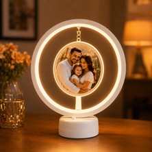 Saray Foto LED Işıklı Yuvarlak Fotoğraf Çerçevesi-Kişiye Özel Fotoğraf Baskılı Dekoratif Gece Lambası