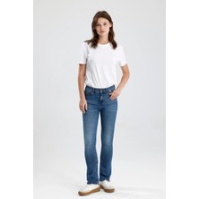 Yeni Seri Orta Koyulukta Indigo Denim MONICA24 Yumuşak Doğal His Veren Kadın Jean Pantolon