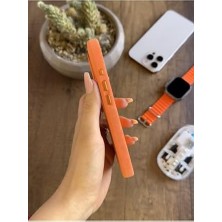 Kadife Yüzeyli Magsafe Premium Kılıf SOOCASE691 Turuncu iPhone 16 ile Uyumlu