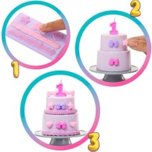 Maxi Trendy Parti Paketi Bebek ve Aksesuarlar, Minik Dostumun Doğum Günü Serisi Doğum Günü Fiyonkları Seti ve Renk Değişimi ile Pasta Süsleme Etkinliği Dahil 10 Sürpriz, JFG70