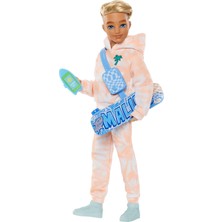 Maxi Trendy Rüya Arkadaşlar Bebek ve Aksesuarları, Çıkarılabilir Kıyafetleriyle Eklemleri Bükülebilen, Sarı Saçlı Ken Bebek, Yaz ve Kaykay Temalı 9 Parça, JDD75
