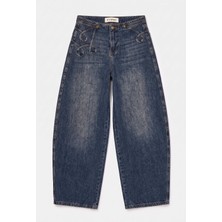 It's Basic Kadın Koyu Kot 4W6-8 Barrel Fit Bol Kesim Nakış Detaylı Tasarım Denim Jean