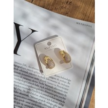 Xuping Jewelry Zirkon Taşlı Oval Altın Kaplama Çelik Küpe – Suya Dayanıklı, Şık Tasarım