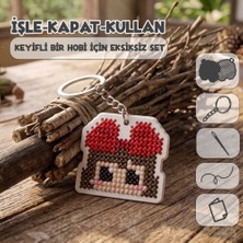 Etamina Ghiblimina Serisi: Küçük Cadı 8-Bit Pixel Art Çarpı Işi Anahtarlık Kiti- Minimalist Karakter Tasarımlı Hobi Seti