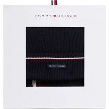 Tommy Hilfiger Erkek Lacivert Tommy Hilfiger Rubberised Logo Beanie And Scarf Gift Set Lacivert Erkek Atkı Bere Seti