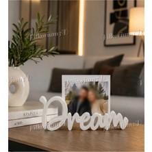 Dream Yazılı Dekoratif Plastik Fotoğraf Çerçevesi – Modern Masa Üstü Anı Fotoğraflığı