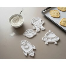 Uzay Temalı Kurabiye Kalıbı 8–9 cm – Astronot, Gezegen, Roket & Uzay Gemisi Plastik Hamur Kesici