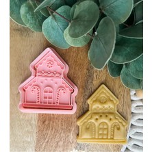 Yılbaşı Evi Kurabiye Kesici ve Damga - Plastik - 9.2 cm
